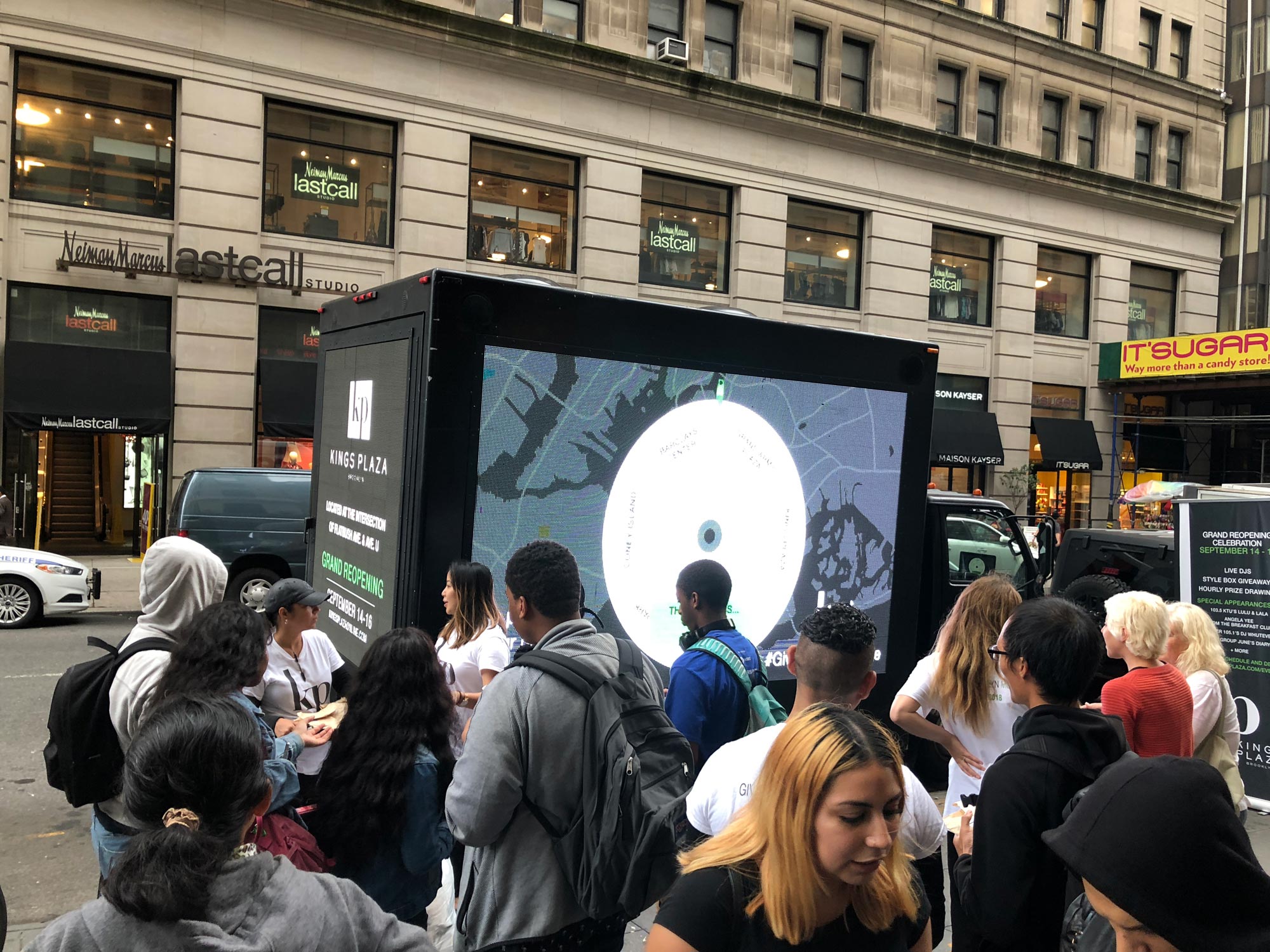 kings-plaza-digital-truck-contest